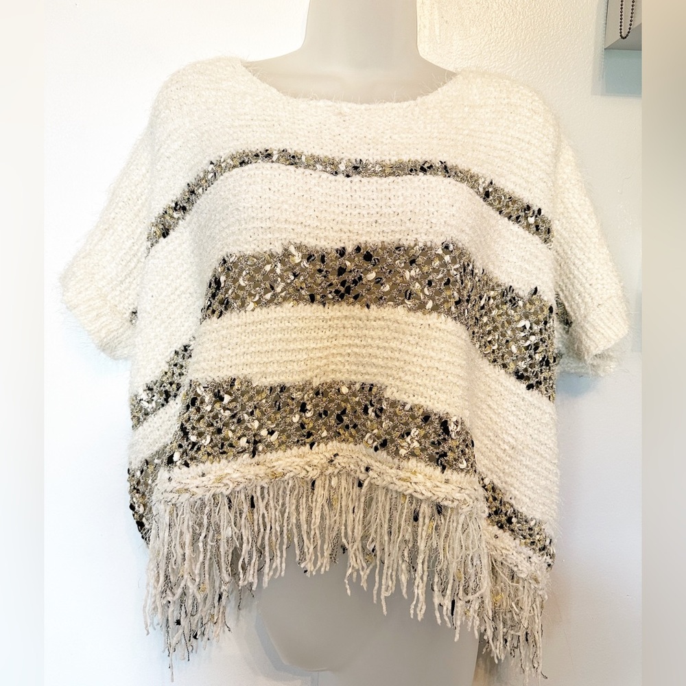 NWOT Anthropologie Moth Ivory/Cream Crewneck Short Sleeve Poncho Sweater Size XS
